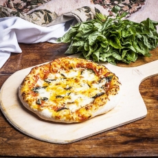 PIZZA, RECETA PARA HACERLA EN CASA